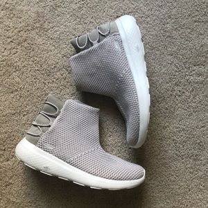 🌟 Skechers high tops 🌟